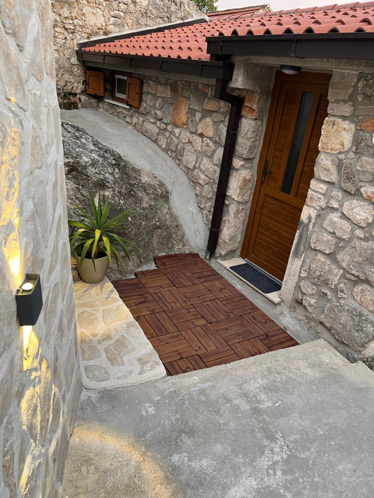 Monte Cristo Wines & Rooms Kuna Pelješka エクステリア 写真